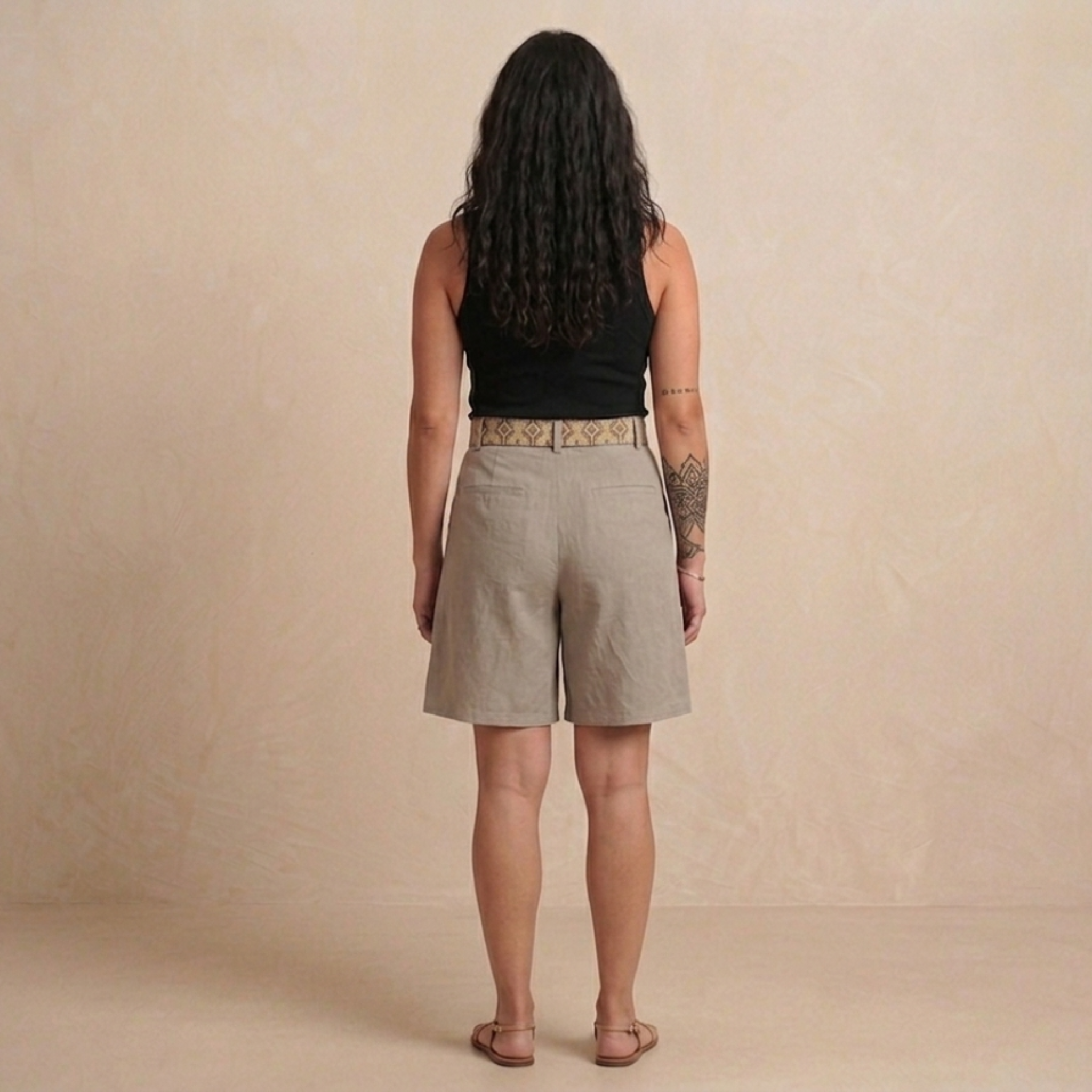 Short évasé en tissu avec ceinture